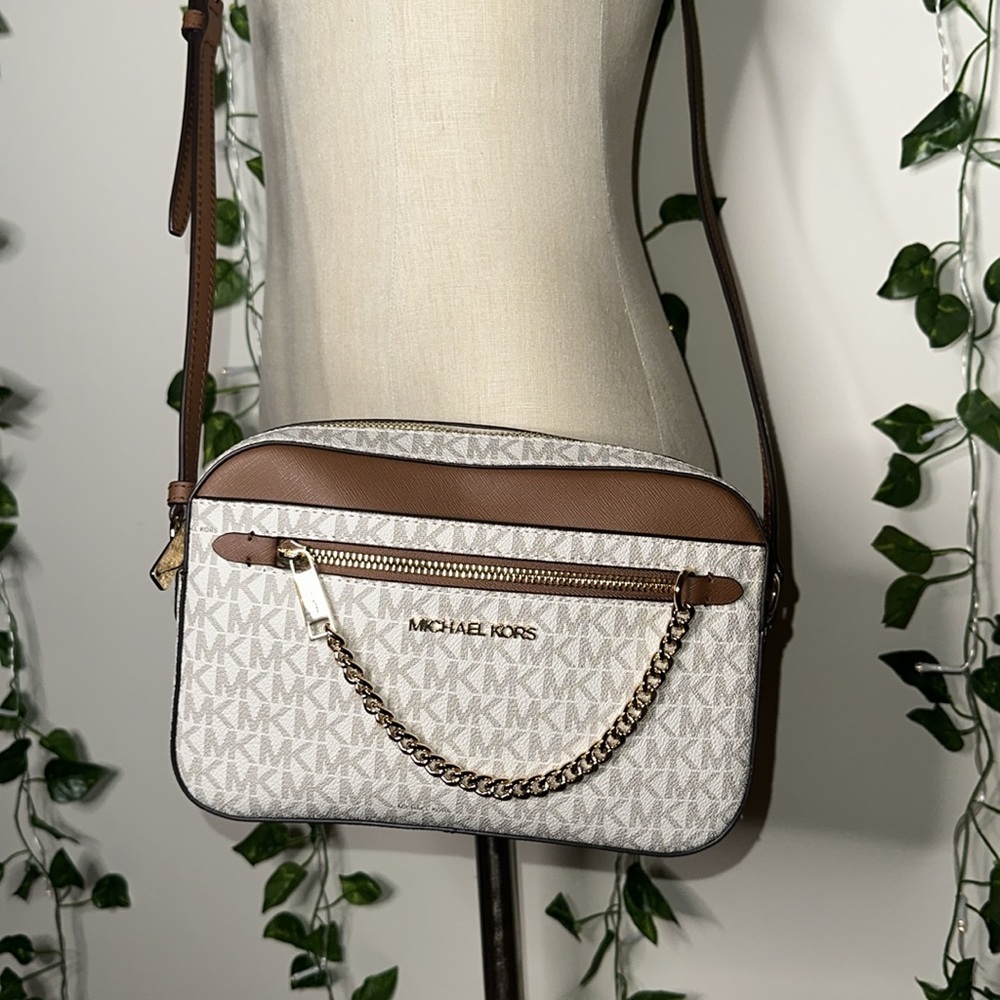 Michael Kors Jet Set Logo Crossbody Bag Vanilla NWOT - Picture 4 of 16